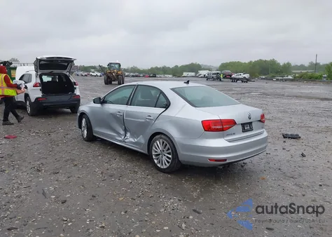 2015 Volkswagen Jetta 1.8T Se из США, поврежденный, VIN 3VWD17AJ2FM262359